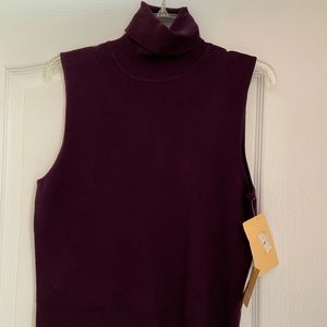Sleeveless turtleneck sweater